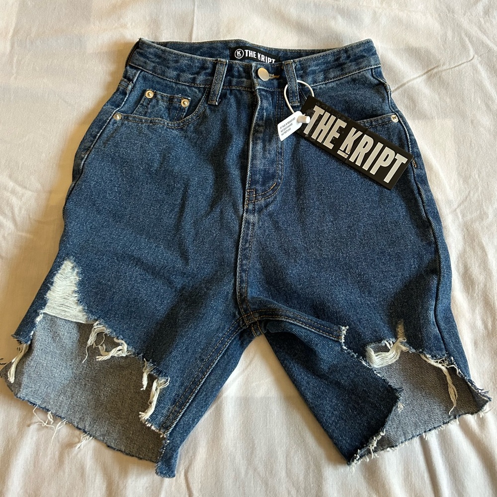 The Kript Stella Fitted Bermuda Jean Shorts (NWT)
